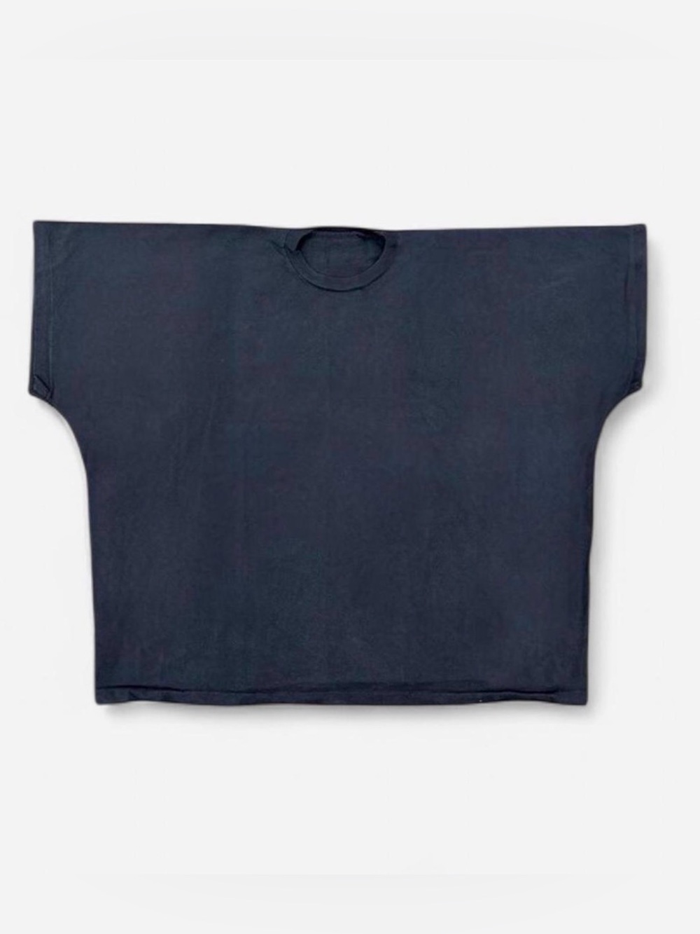 YEEZY GOSHA RUBCHINSKIY TS-01
BLACK SEAMLESS BOXY TEE SIZE 3 NEW